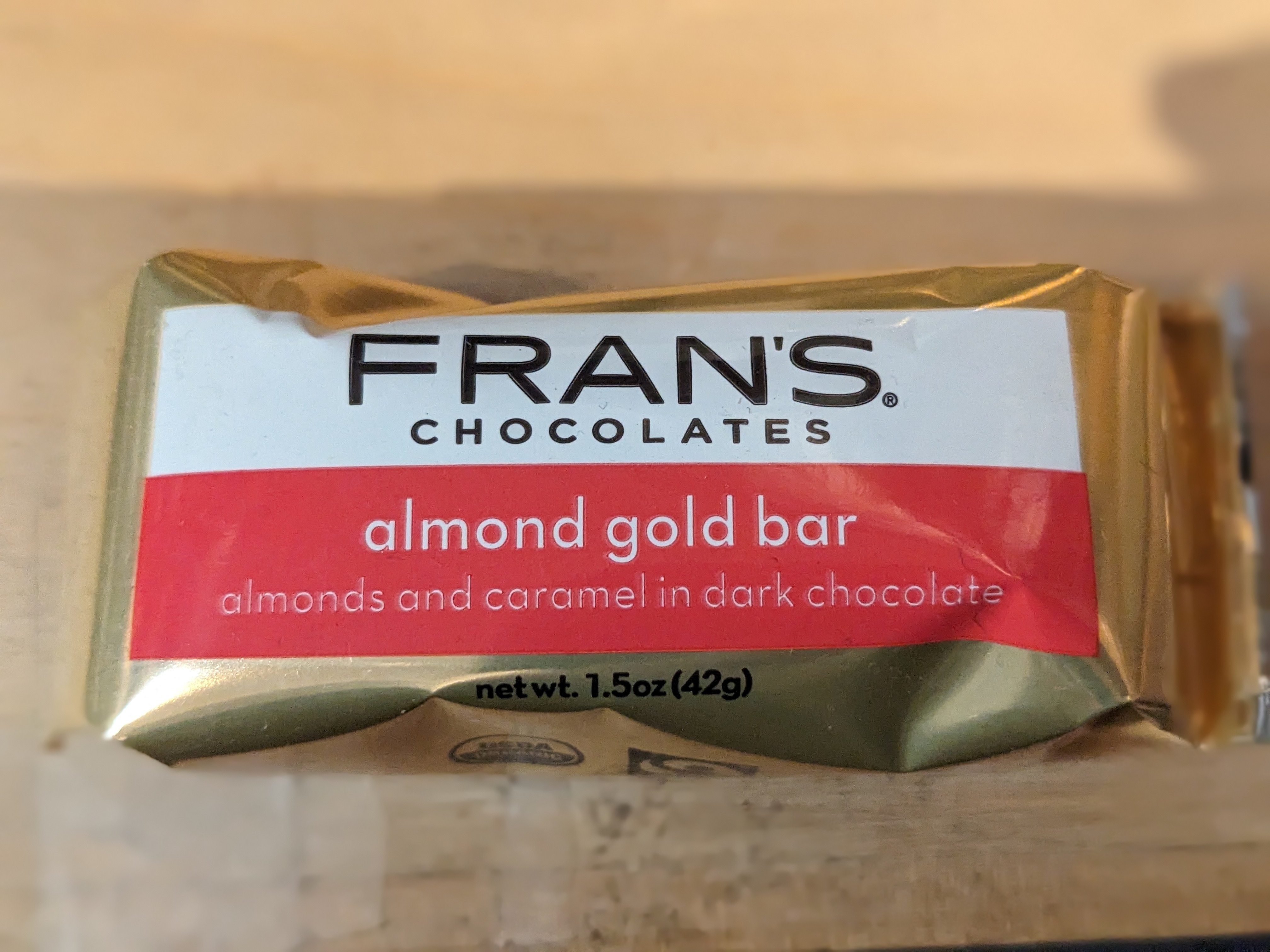Almond Gold Bar: Almonds & Caramel in Dark Chocolate